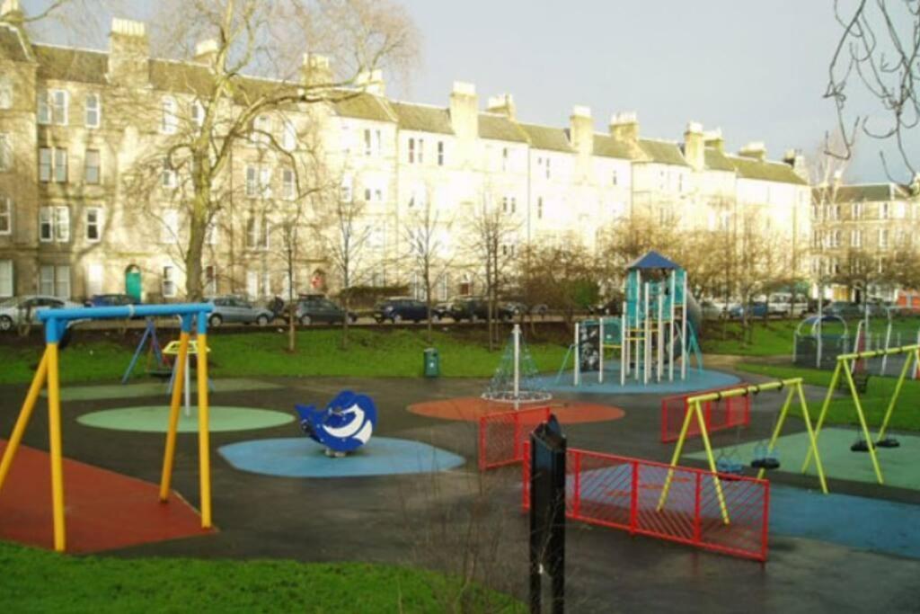 לונדון Functional Budget Stay With Wi-Fi And Laundry Facilities Near Tube Station מראה חיצוני תמונה